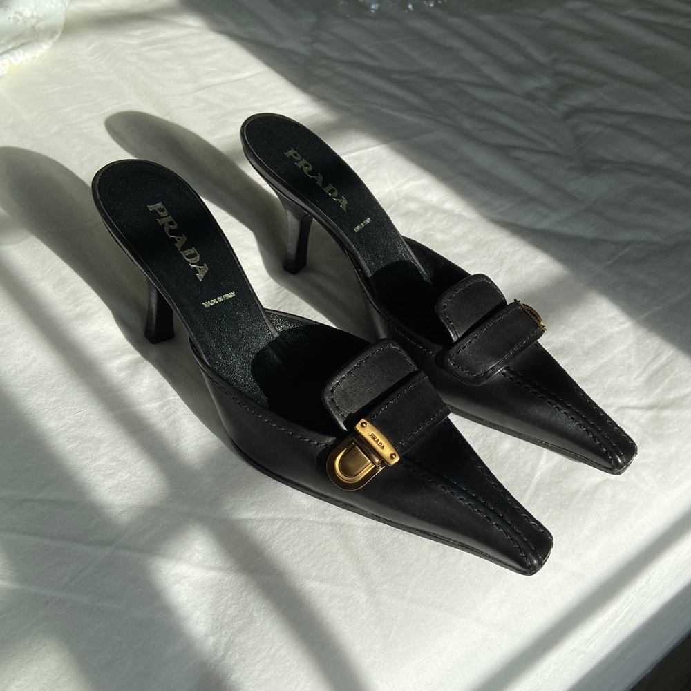 Prada vero cuoio buckle kitten heeled mules